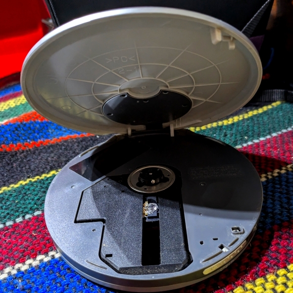 Vintage Aiwa CD/R RW Compact Disc Player | XP-V731 | Tested | Good Condition - Picture 4 of 7